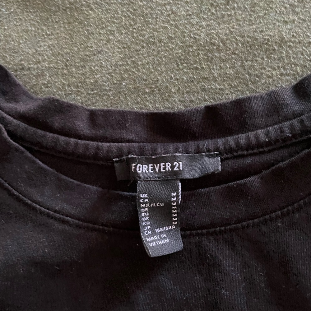 Black Top • L
